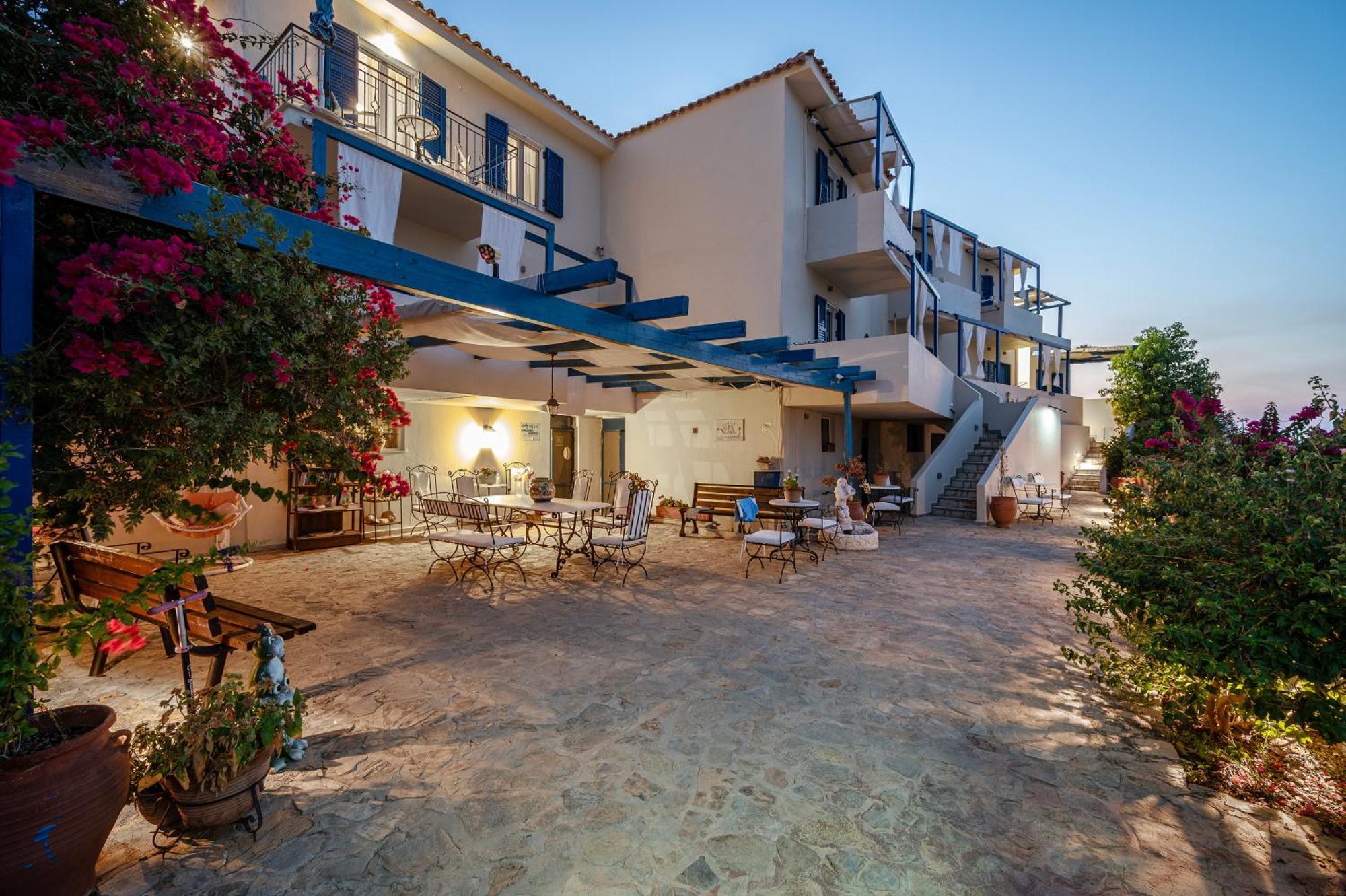 Agnadi Blue Apartments Diakofti Exteriér fotografie