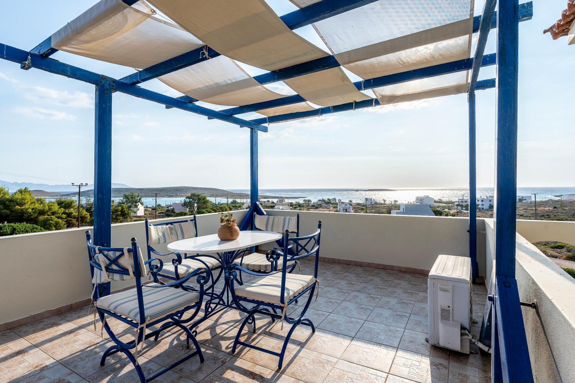 Agnadi Blue Apartments Diakofti Exteriér fotografie