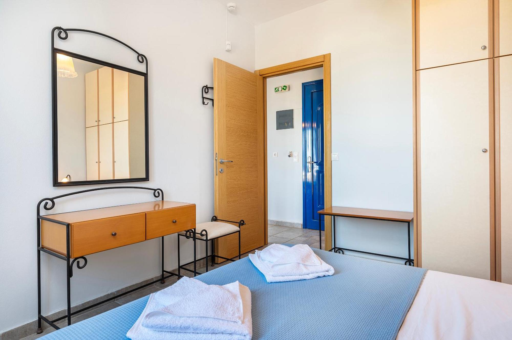 Agnadi Blue Apartments Diakofti Exteriér fotografie
